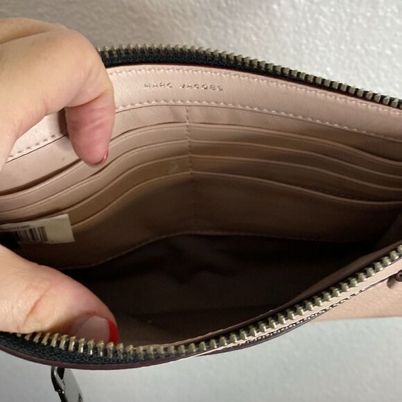 NWT-Marc Jacobs-SINGLE LEATHER CROSSBODY-pink pebbled leather-black hardware - Picture 7 of 8